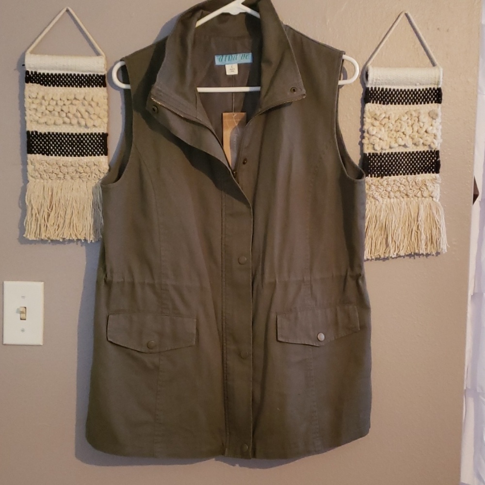 Large Green Vest